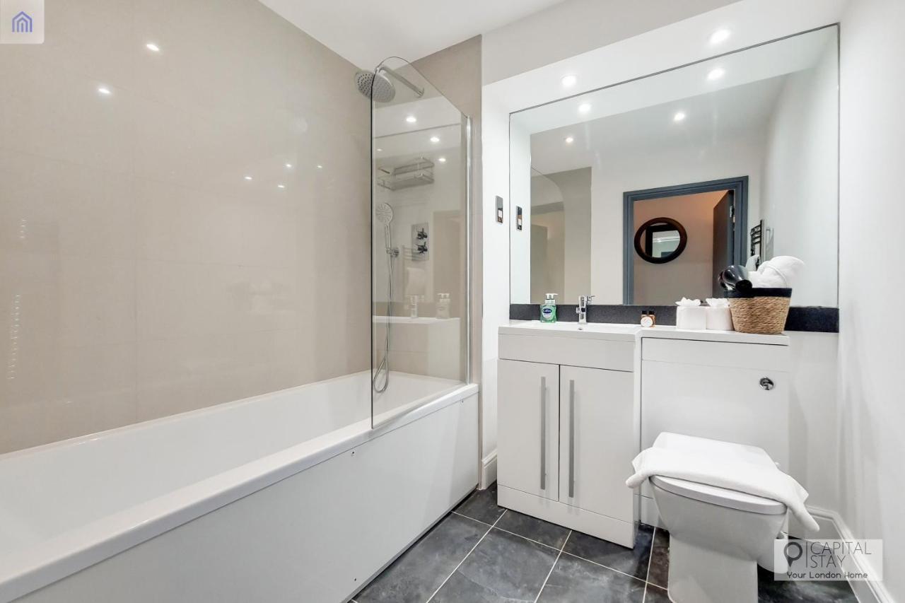 Free Parking - Stylish Three Bedroom Apartment By London Excel Exteriör bild